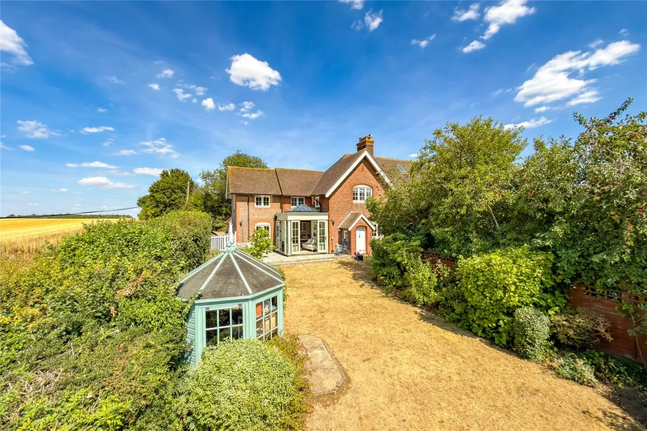 Luton Road, Harpenden, AL5 3QF, photo 4