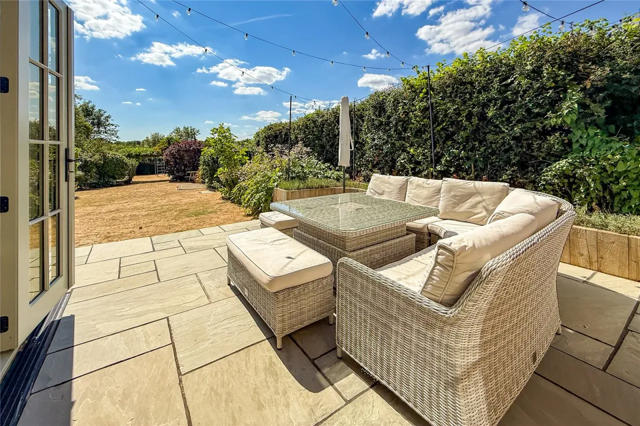Luton Road, Harpenden, AL5 3QF, photo 11