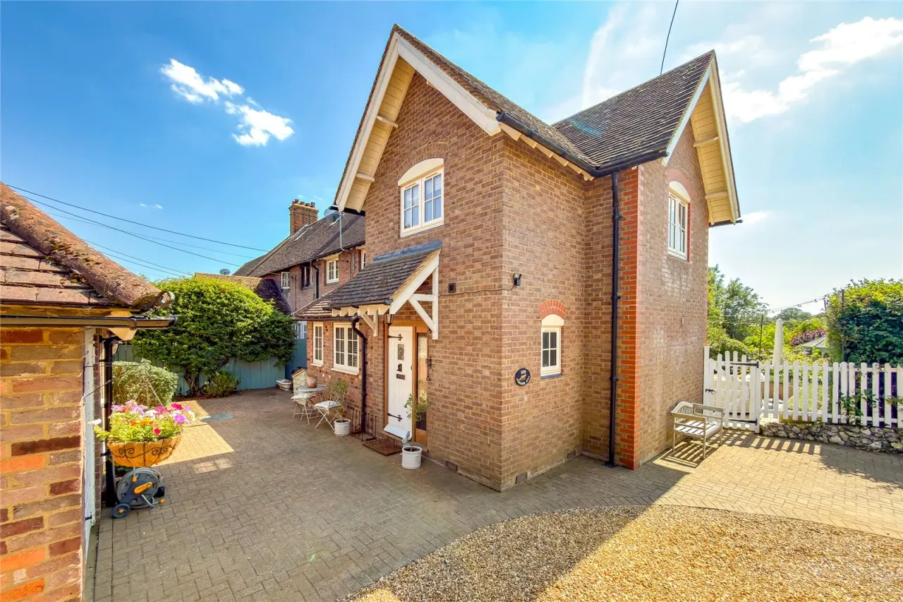 Luton Road, Harpenden, AL5 3QF, photo 12