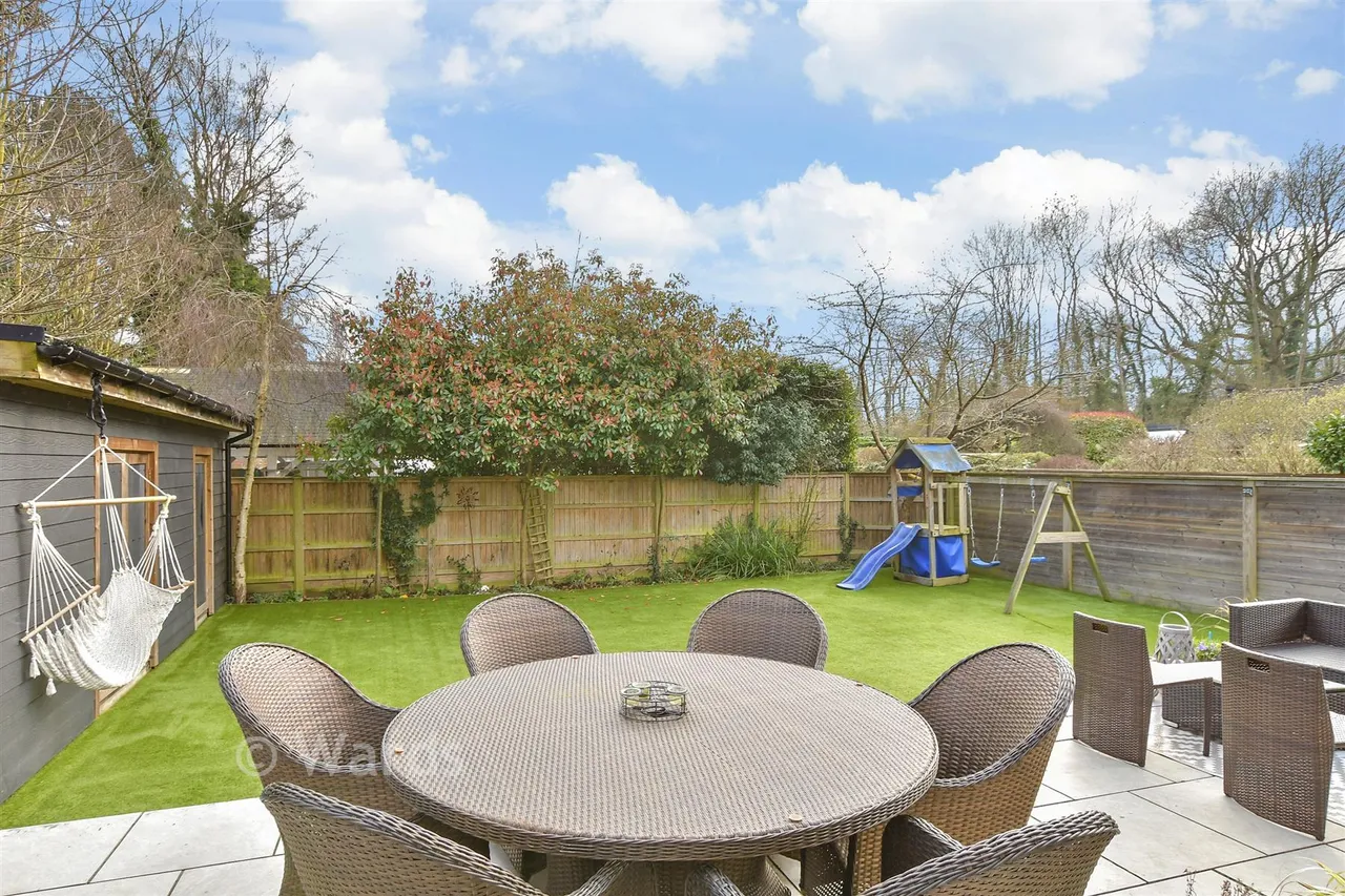 Manor Road, Cobham, DA13, photo 11