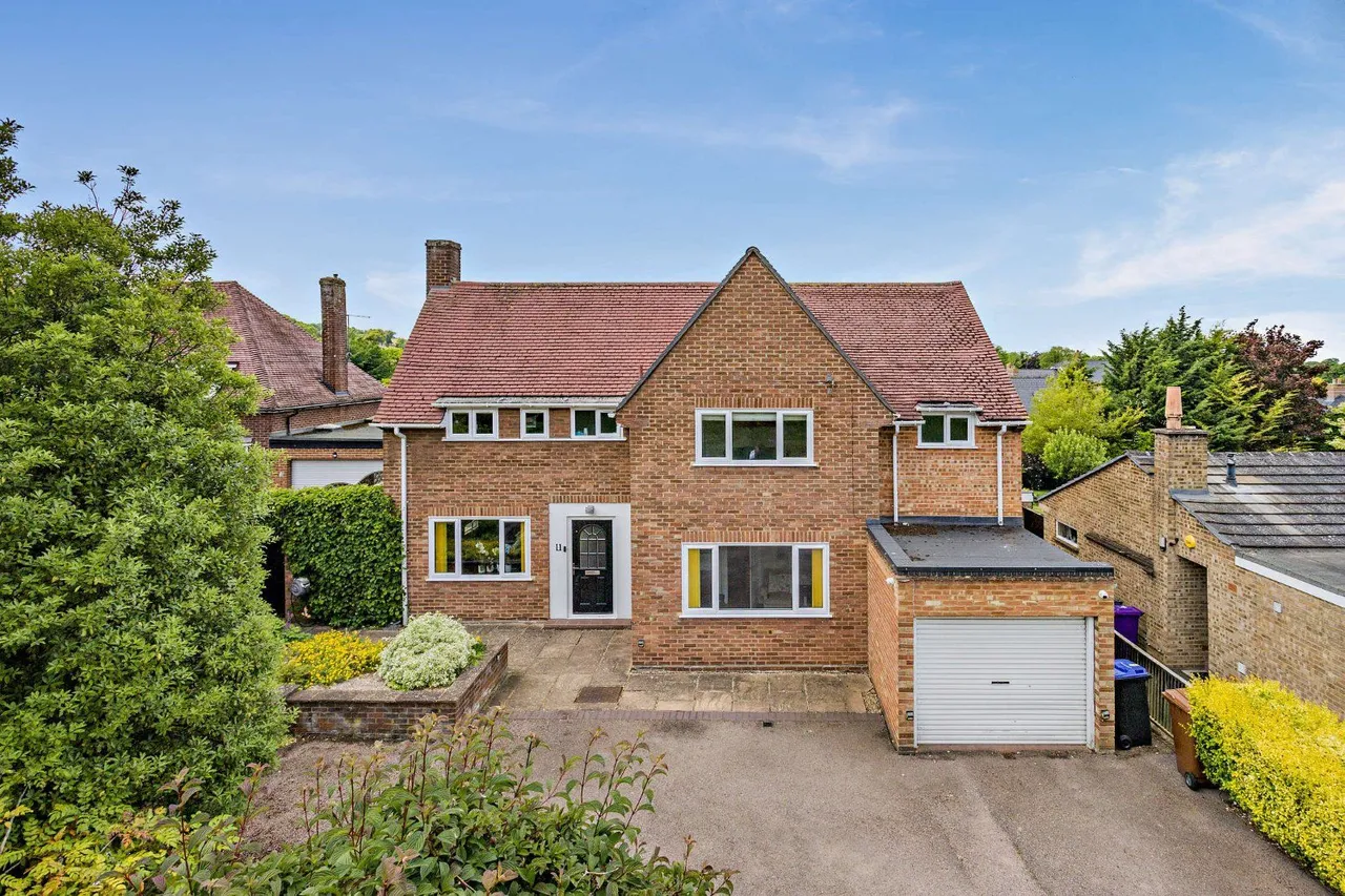 4 bed house for sale — Priory Close, Royston, Hertfordshire, SG8 7DU