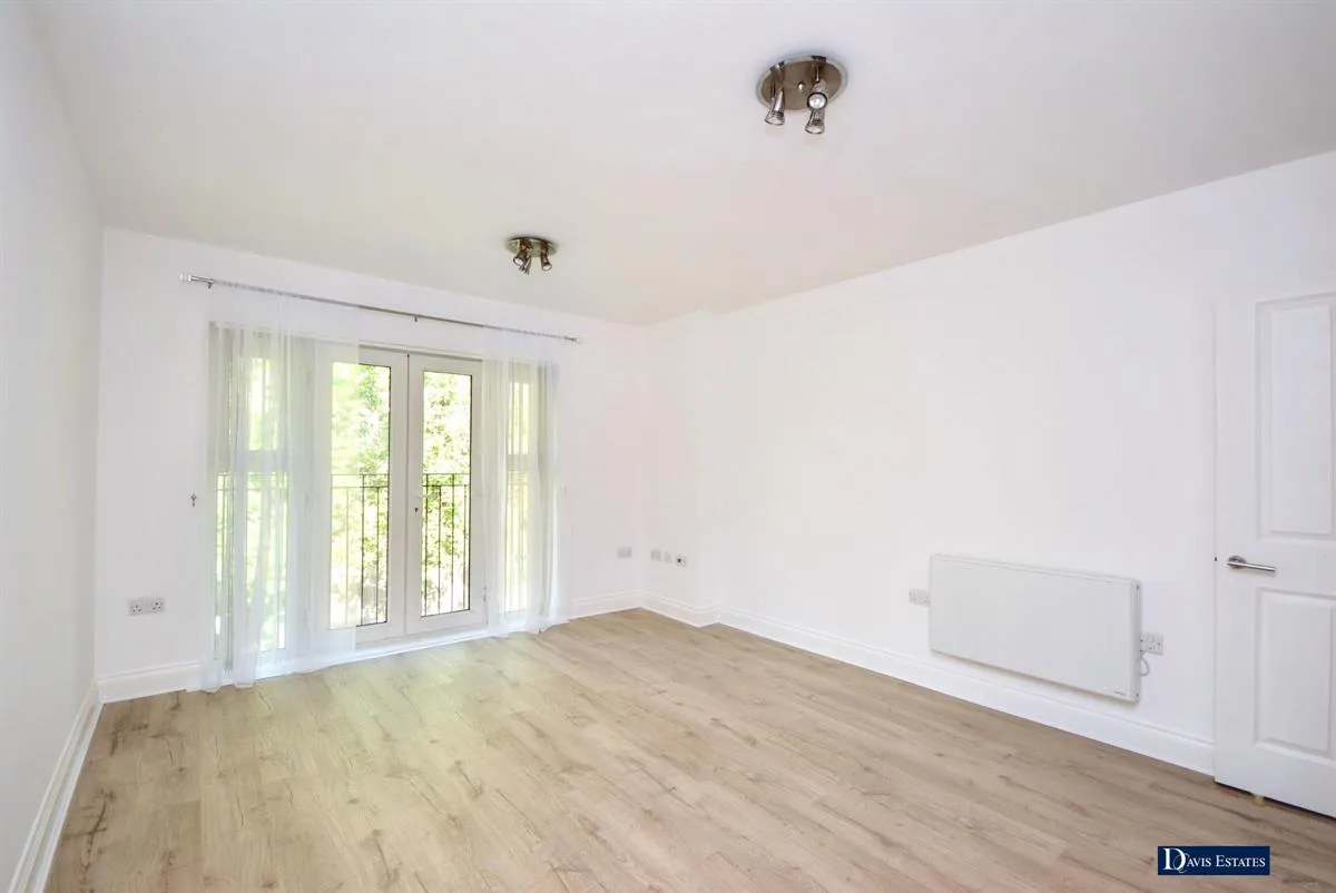 Stafford Avenue, Ardleigh Green, RM11, photo 6