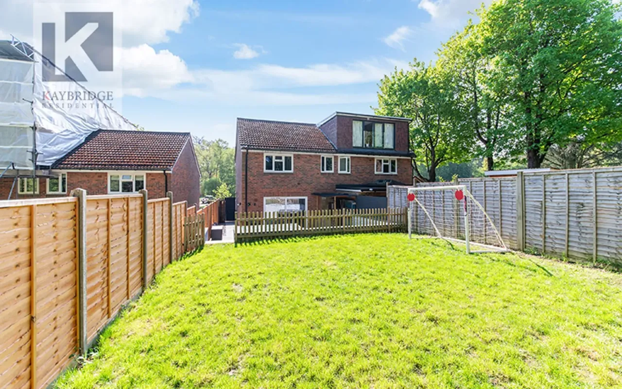 Dale View, Headley, KT18, photo 6