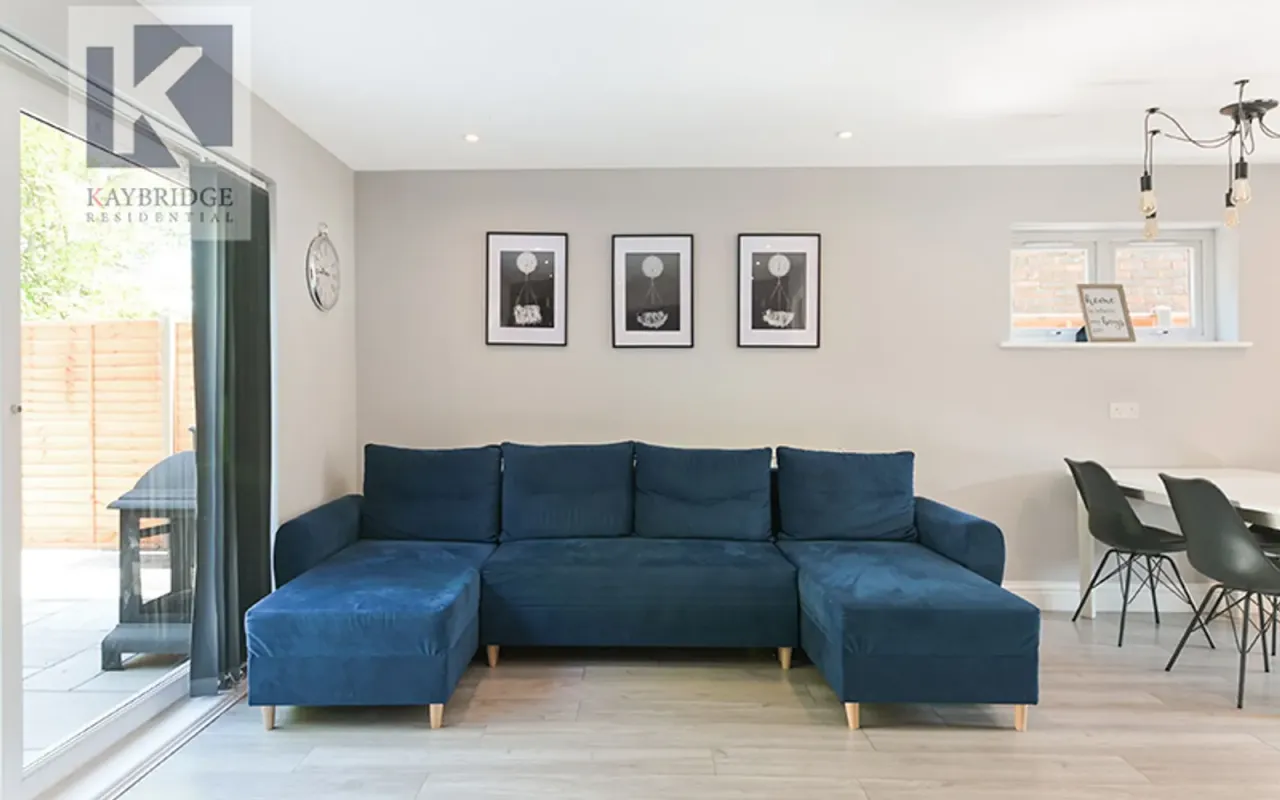 Dale View, Headley, KT18, photo 4