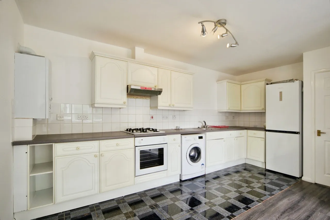 Hitchman House, 19A Collier Row Road, Romford, RM5, photo 5