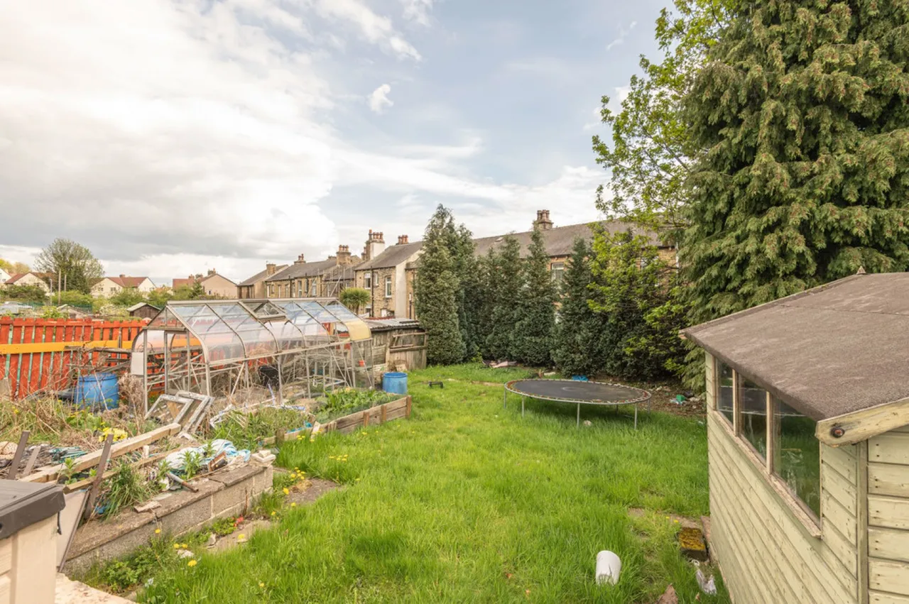 Sheepridge Road, Huddersfield, photo 7