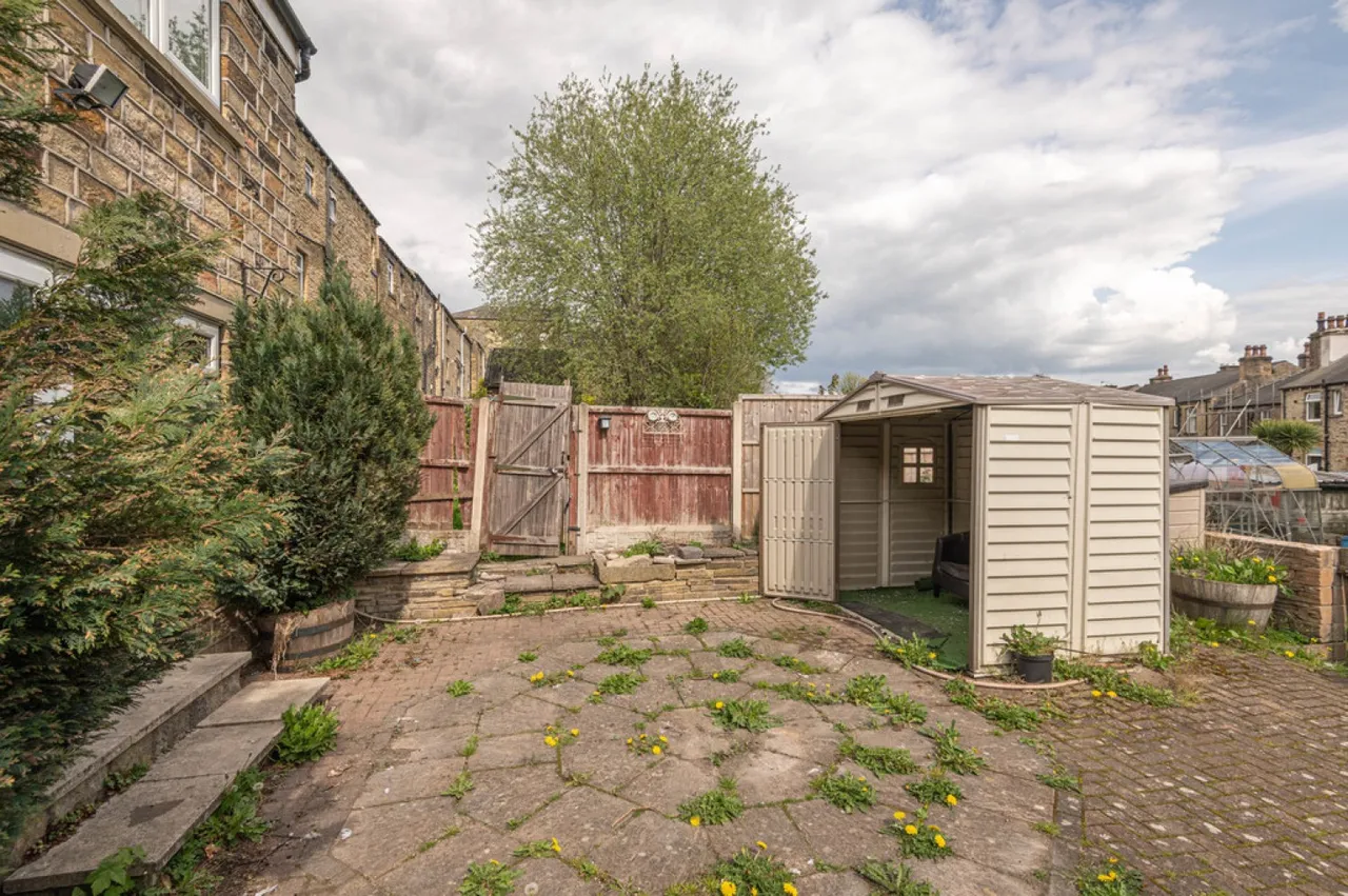 Sheepridge Road, Huddersfield, photo 5