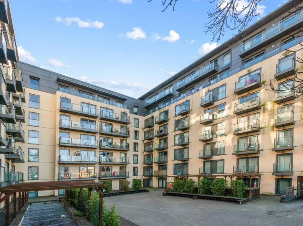 1 bed flat for sale, Mosaic Apartments, Slough