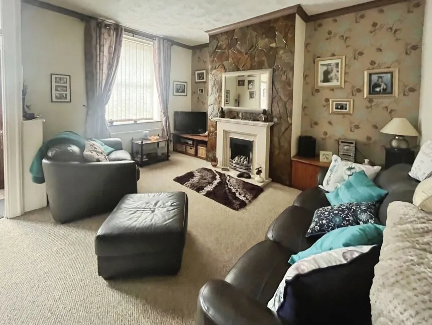 Shrewsbury Street, Glossop, SK13, photo 4