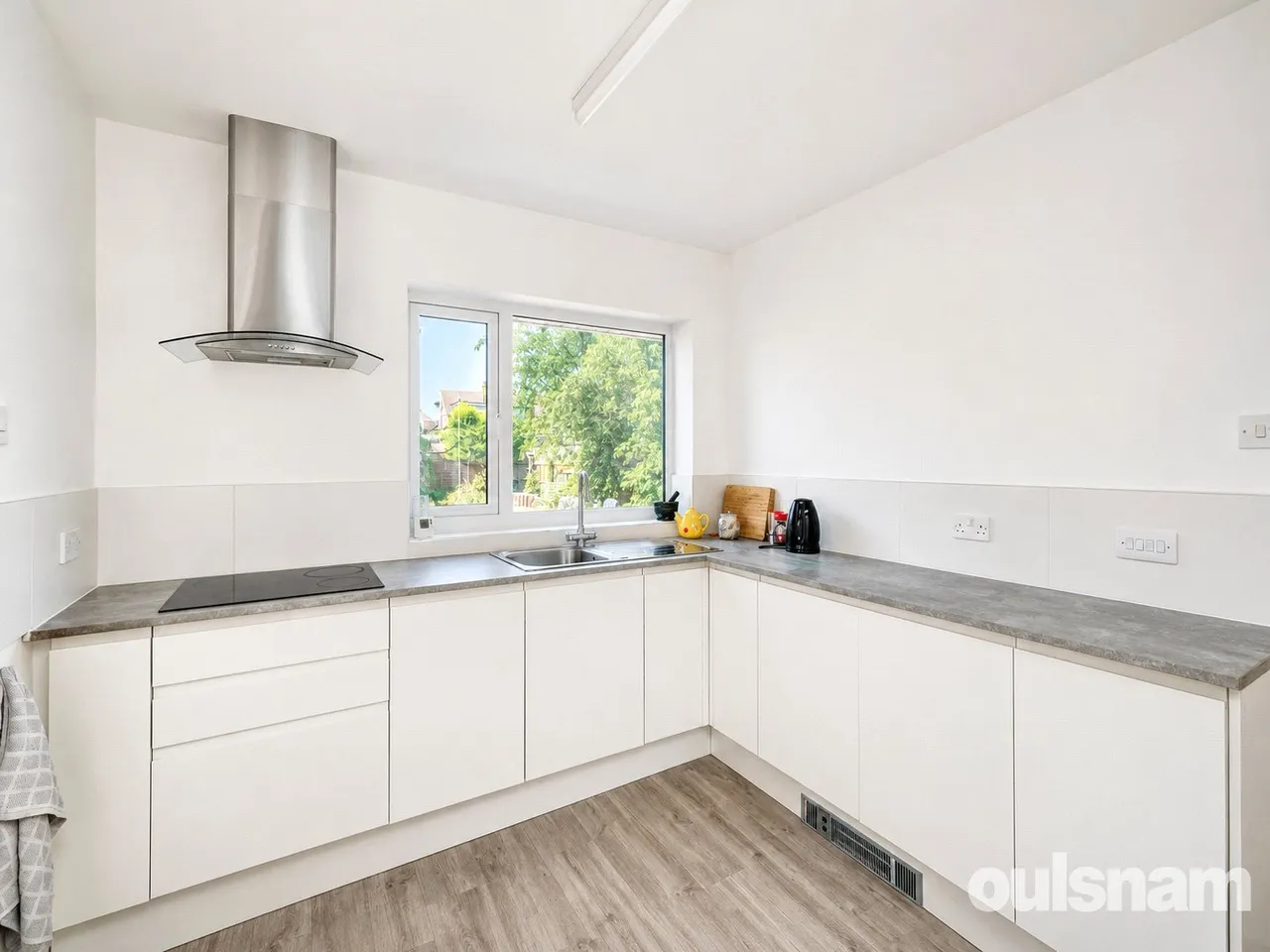 Abberley Drive, Droitwich, Worcestershire, WR9 8NY, photo 4