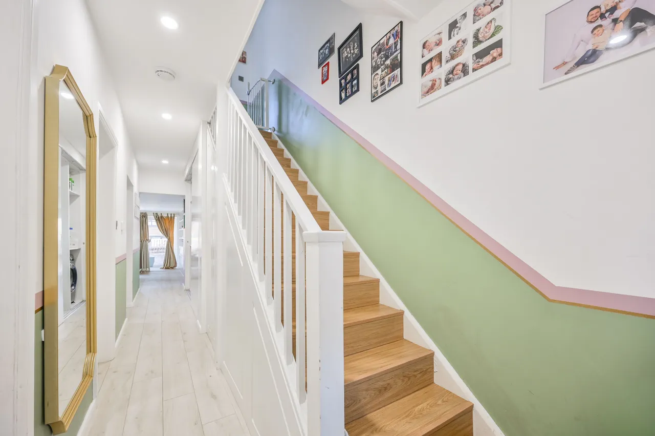 53 Westbeech Road, London, photo 12