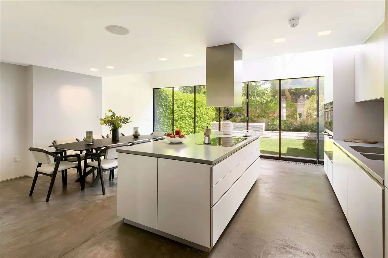 The Vale, London, SW3 6AH, photo 3