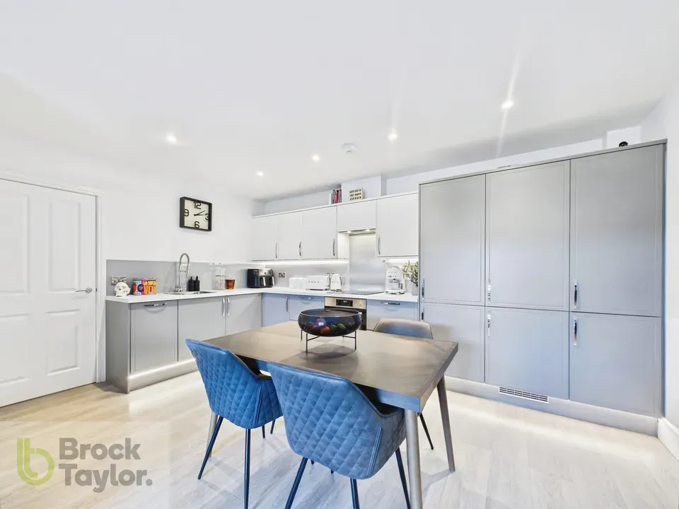 Woodside, Franklands Village, RH16, photo 7