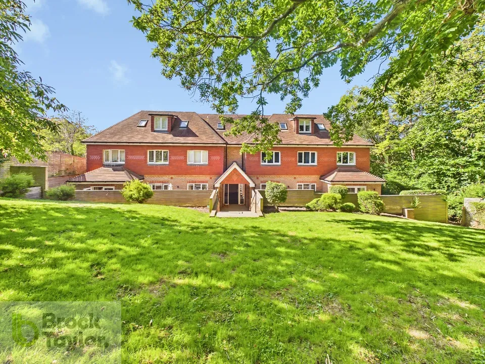 Woodside, Franklands Village, RH16, photo 4
