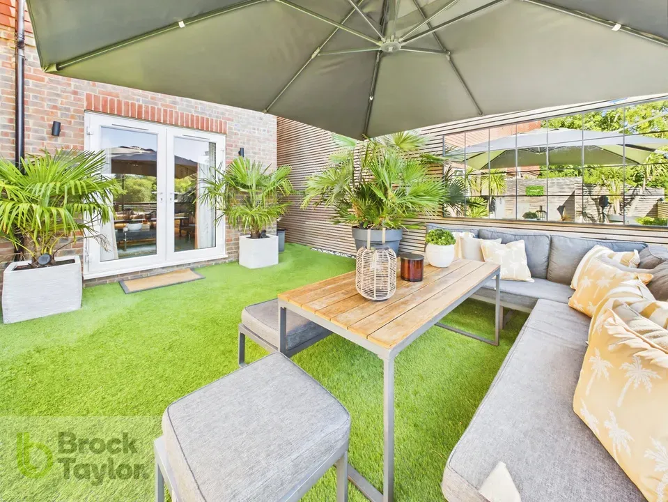 Woodside, Franklands Village, RH16, photo 15