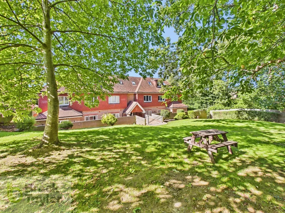 Woodside, Franklands Village, RH16, photo 24