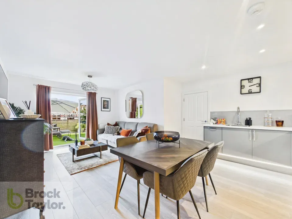 Woodside, Franklands Village, RH16, photo 8