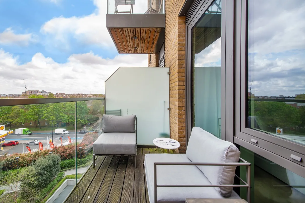 Juniper Drive, London, SW18, photo 2