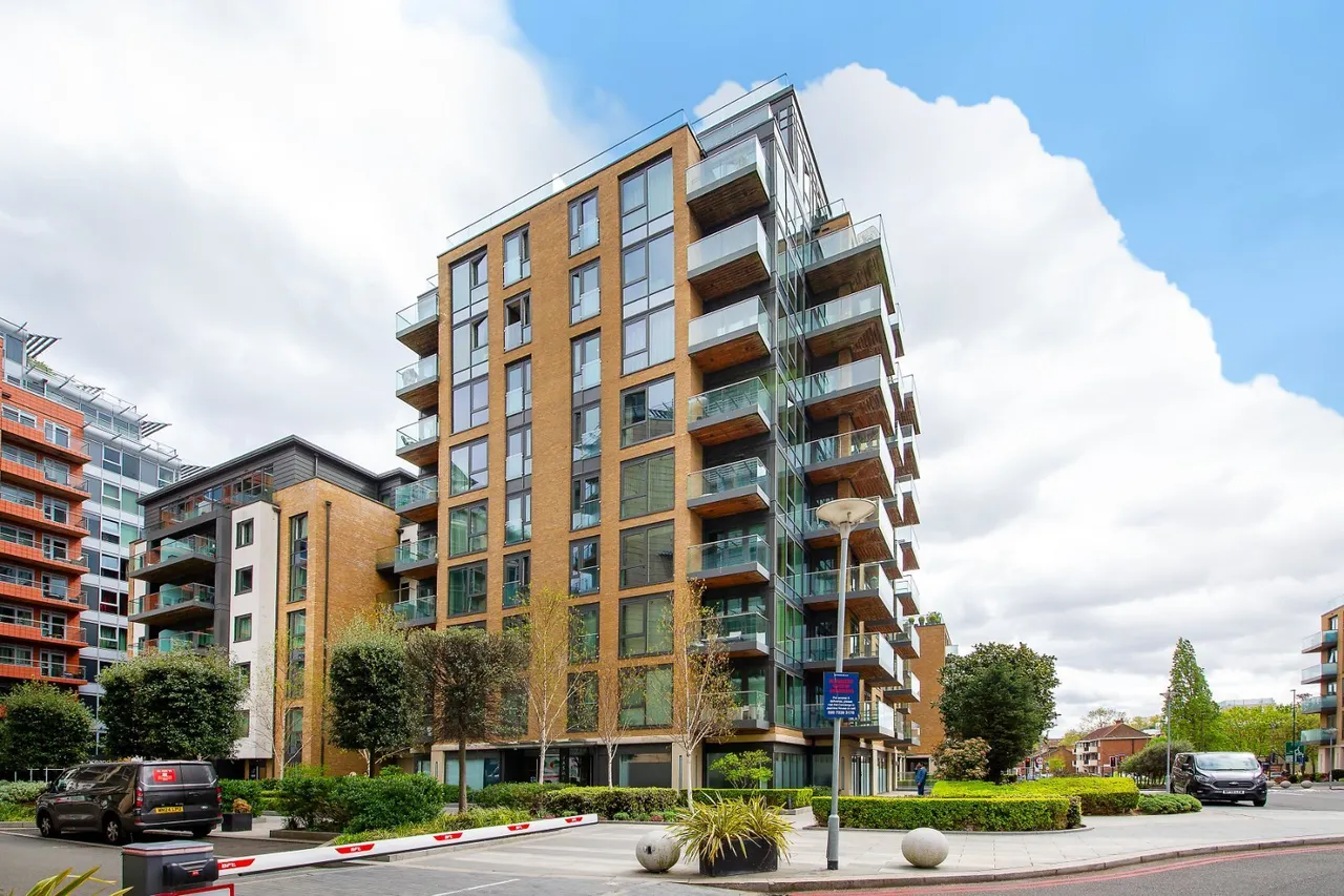 1 bed flat for sale, Juniper Drive, London, SW18