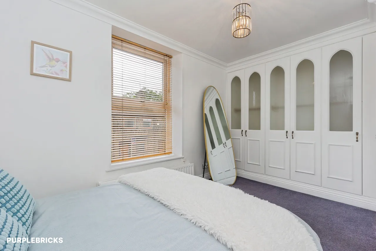 High Street West, Glossop, SK13, photo 16