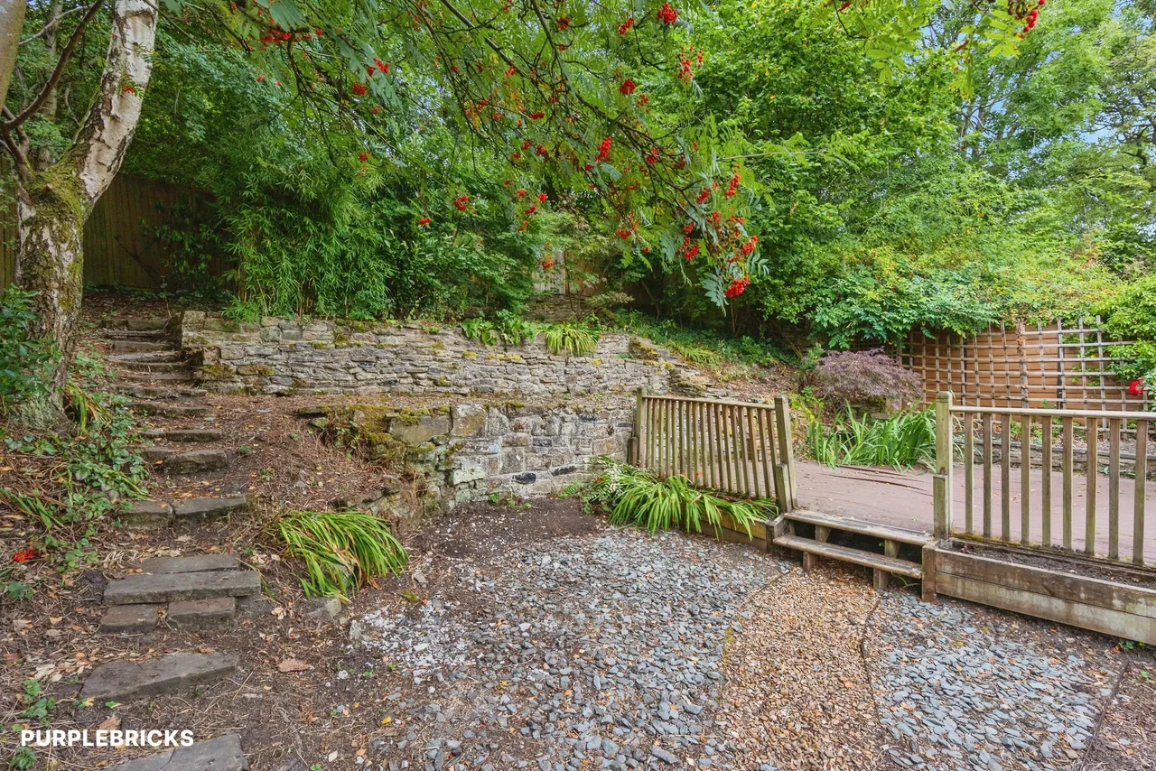 High Street West, Glossop, SK13, photo 34