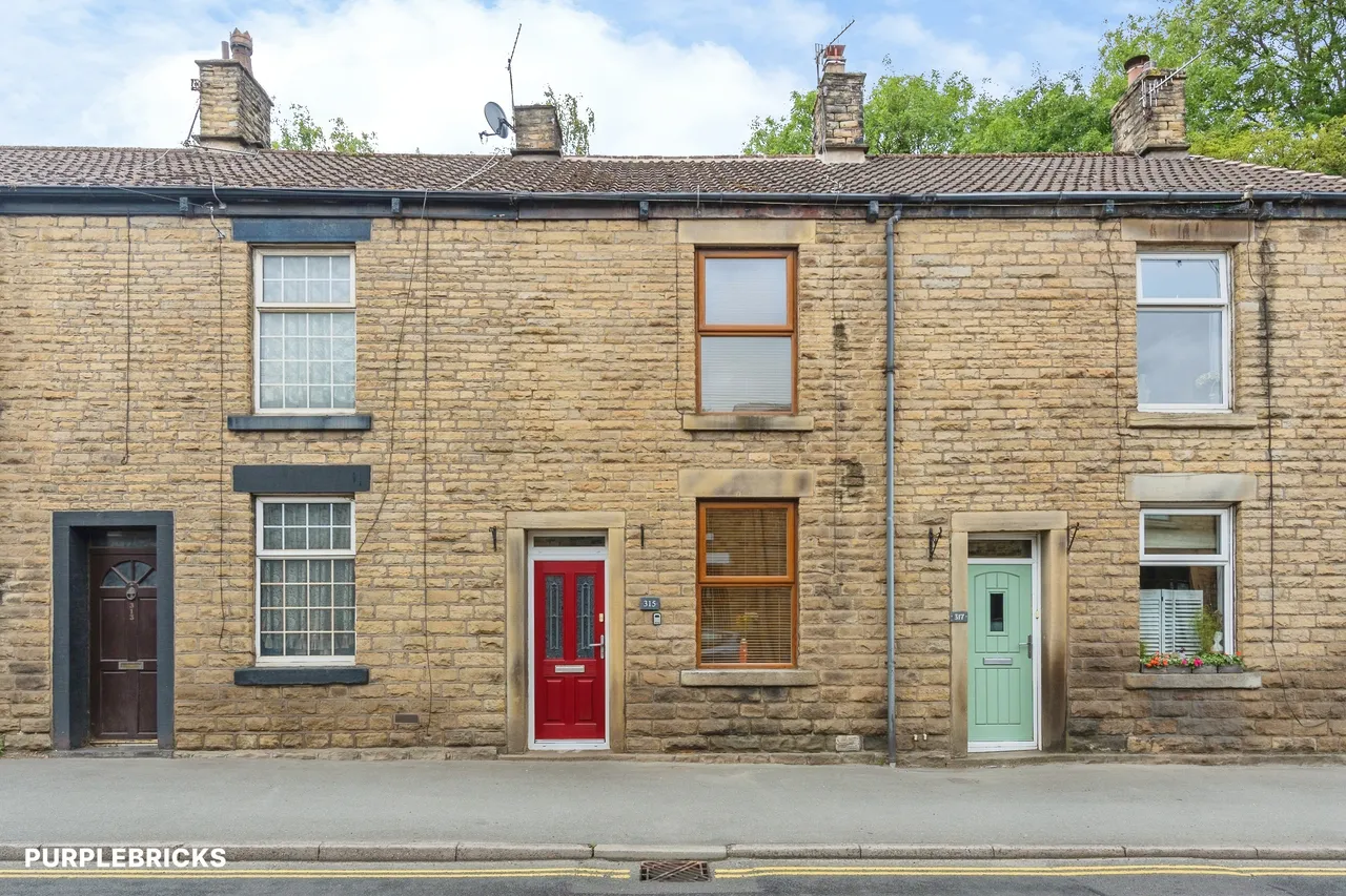 3 bed house for sale, High Street West, Glossop, SK13