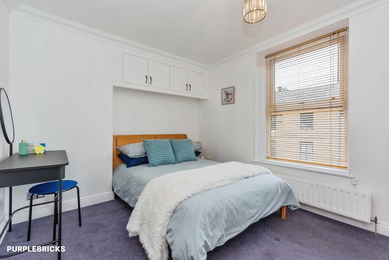 High Street West, Glossop, SK13, photo 15