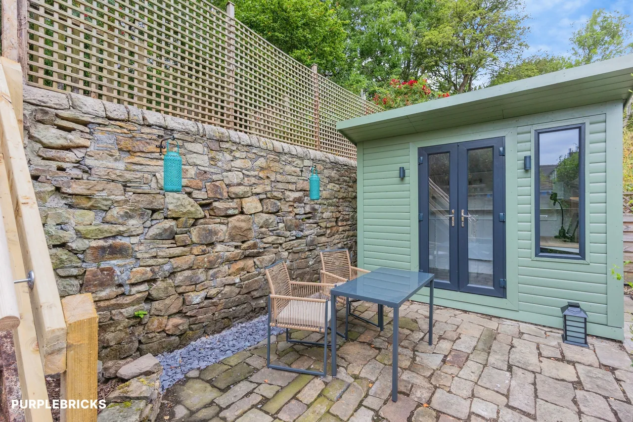 High Street West, Glossop, SK13, photo 28