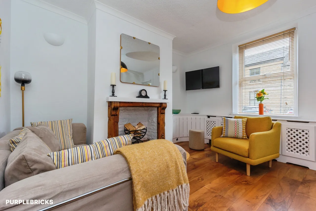 High Street West, Glossop, SK13, photo 6