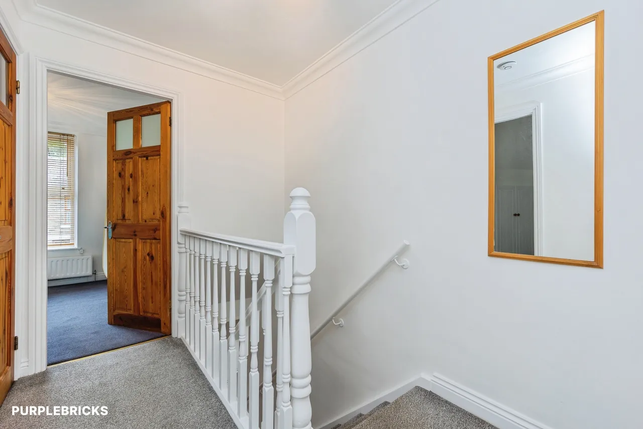 High Street West, Glossop, SK13, photo 13