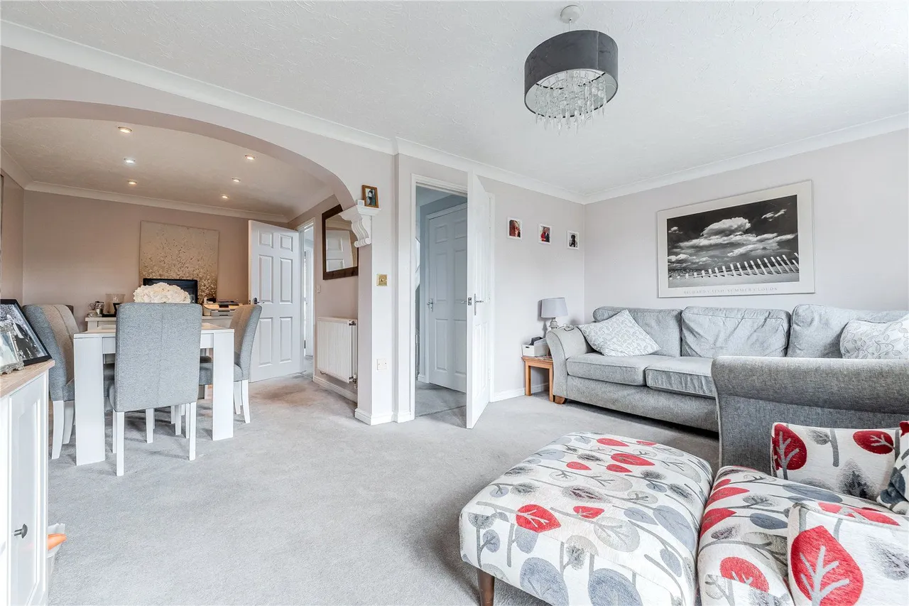 Redwald Drive, Guiseley, LS20, photo 4