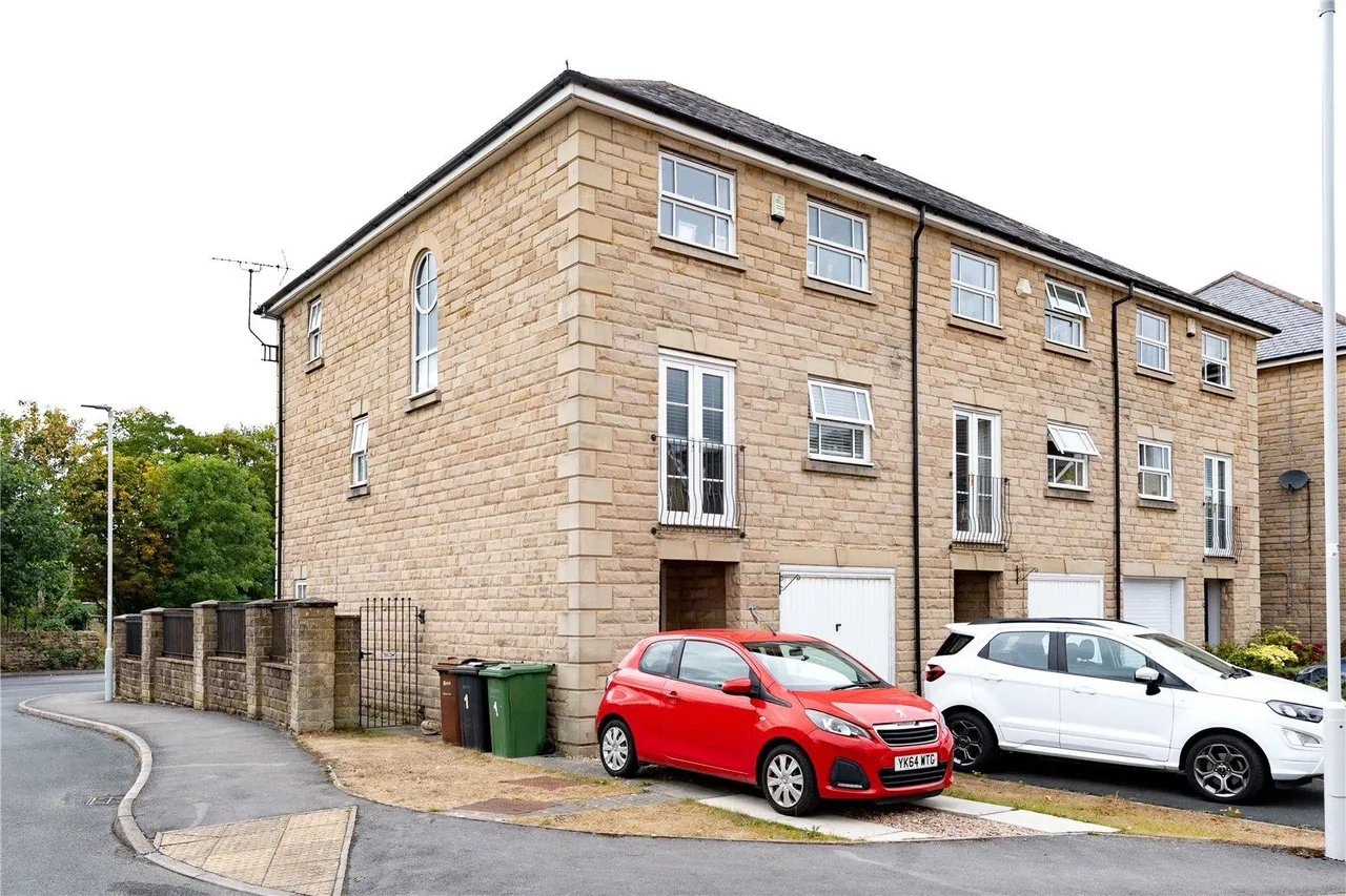 Redwald Drive, Guiseley, LS20, photo 21