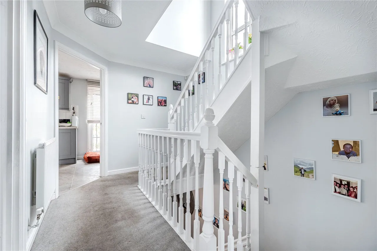 Redwald Drive, Guiseley, LS20, photo 8