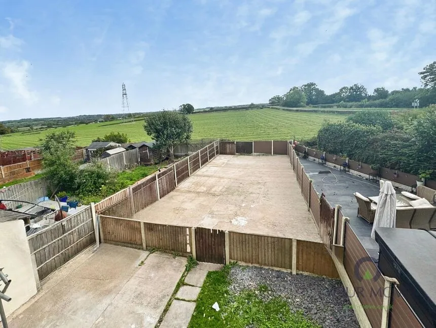 St. Leonards Place, Shirland, DE55, photo 9