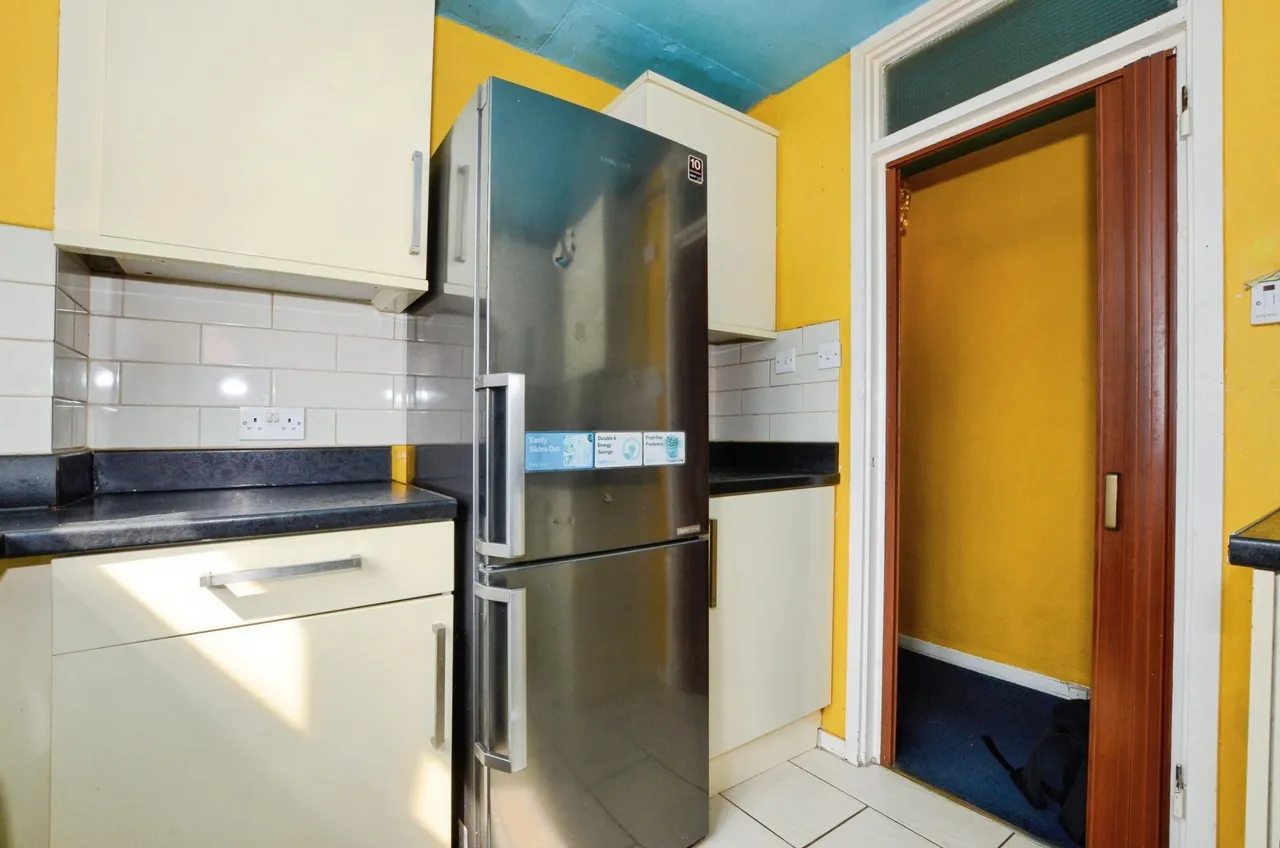 Canberra Drive, Northolt, UB5, photo 6