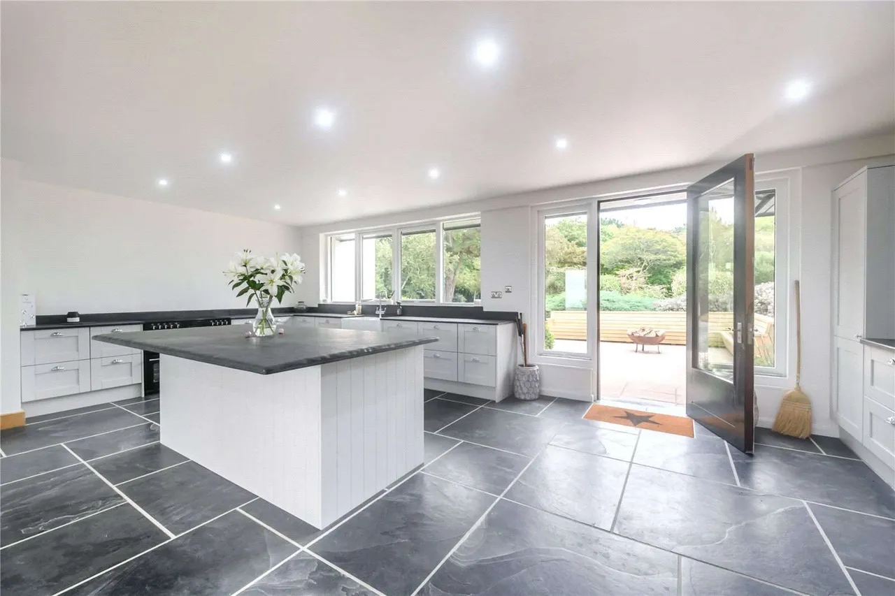 Bossington Lane, Porlock, Minehead, Somerset, TA24 8HD, photo 9