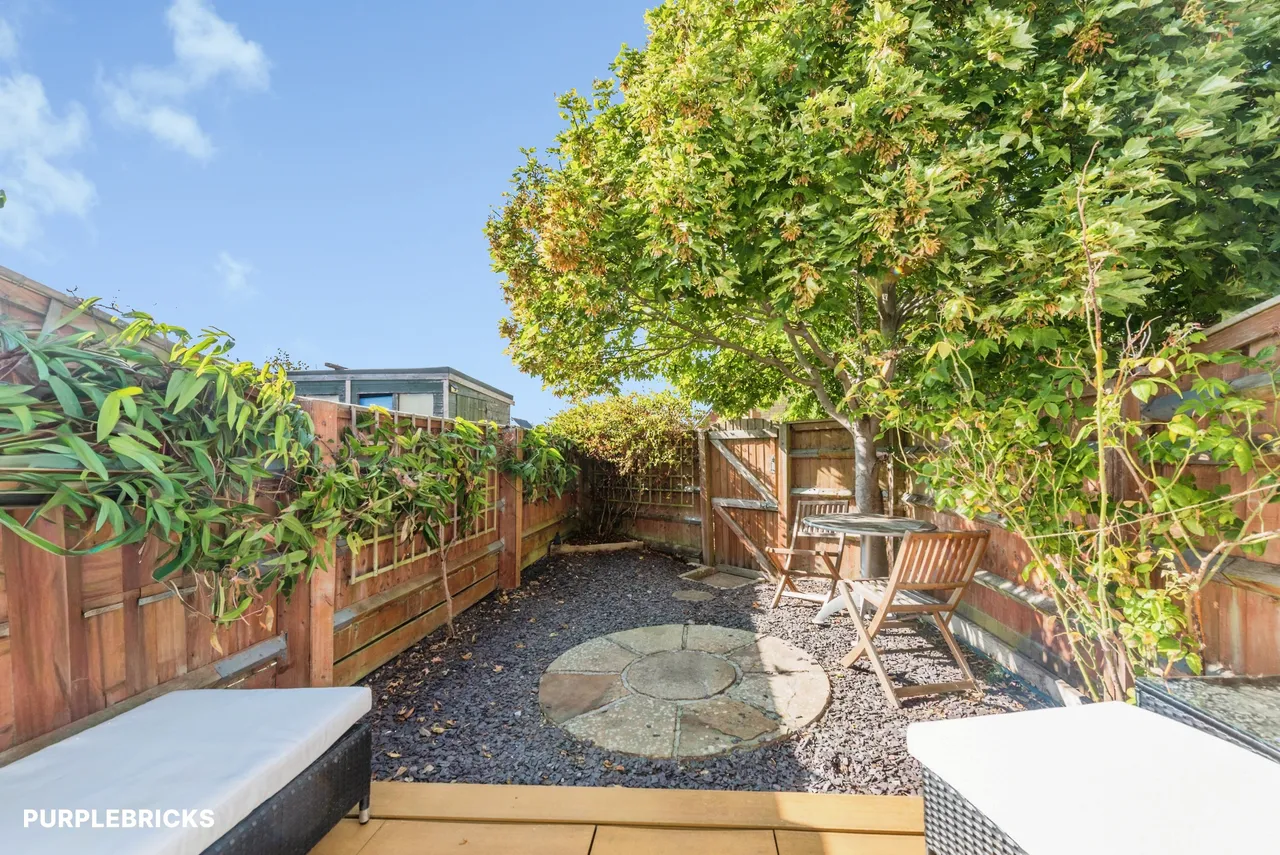 Wilkins Close, Upper Stratton, SN2, photo 2