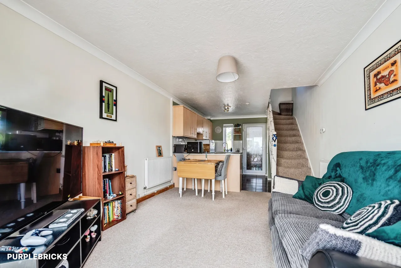 Wilkins Close, Upper Stratton, SN2, photo 7
