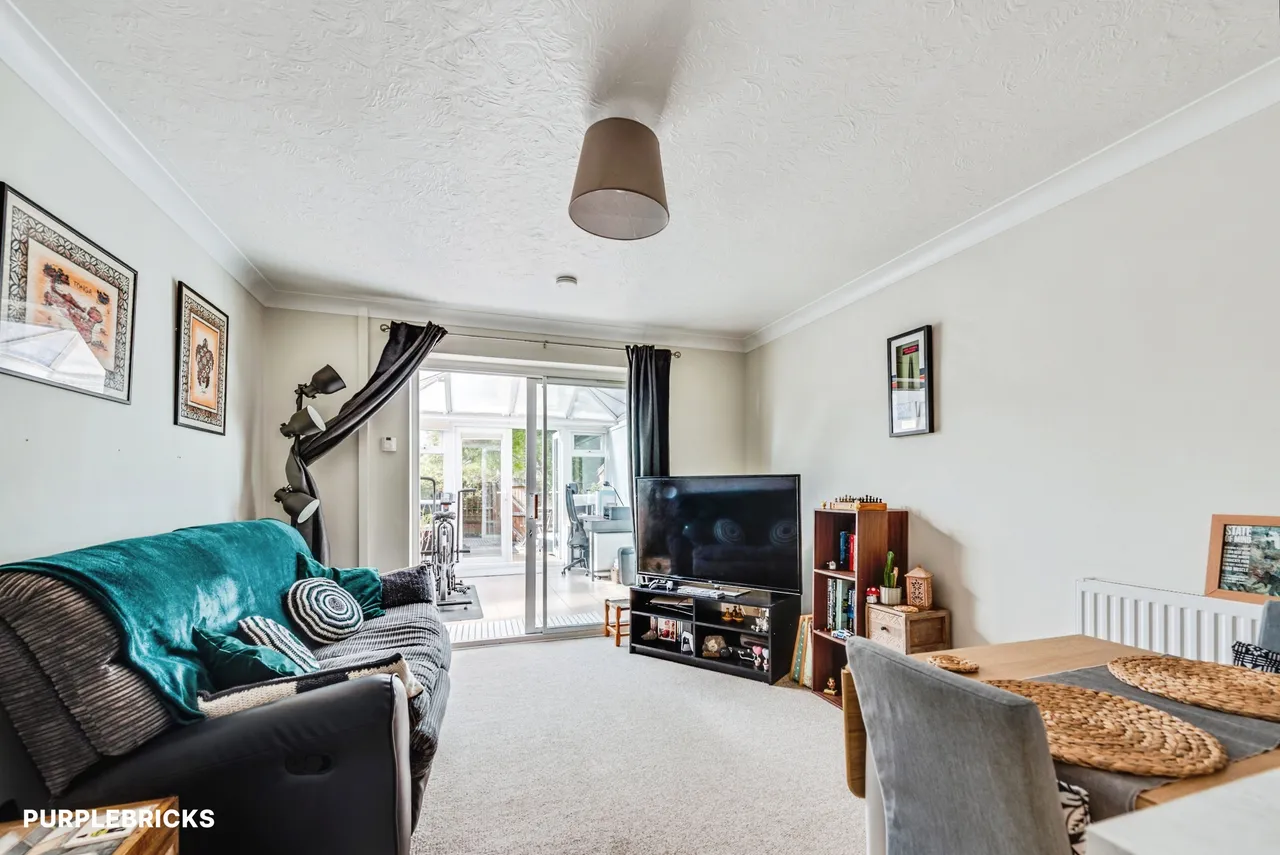 Wilkins Close, Upper Stratton, SN2, photo 6