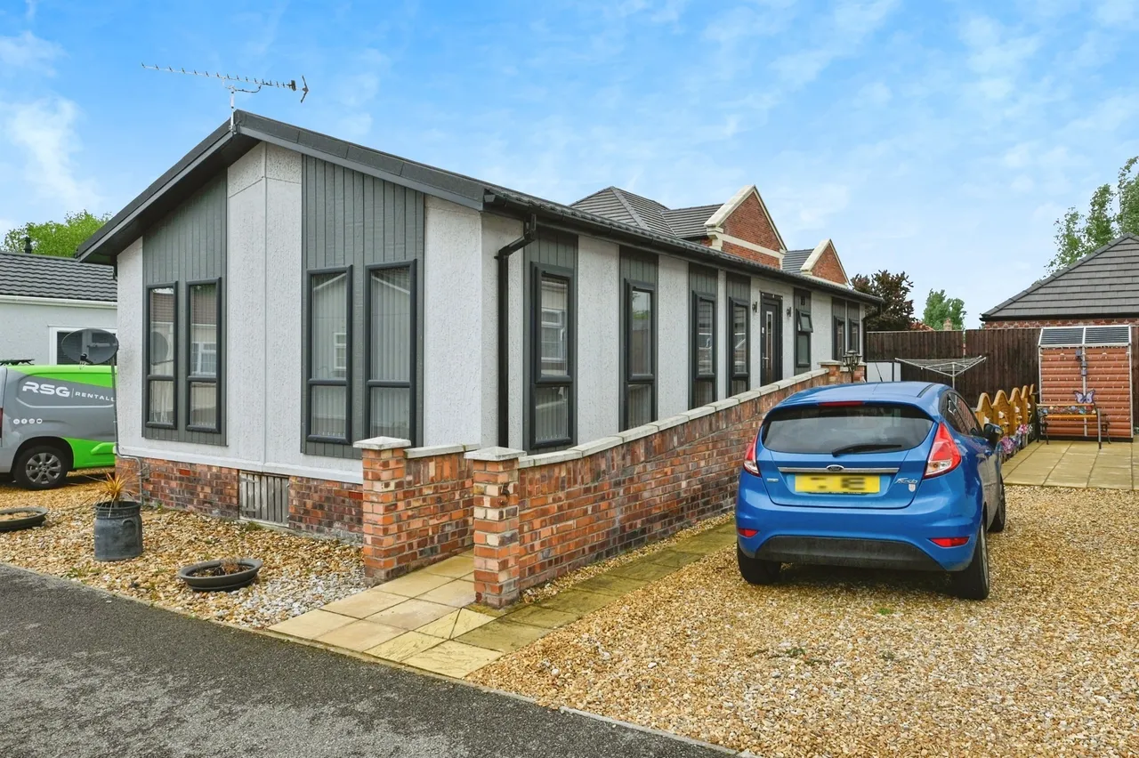 Main Road, West Winch, PE33, photo 2