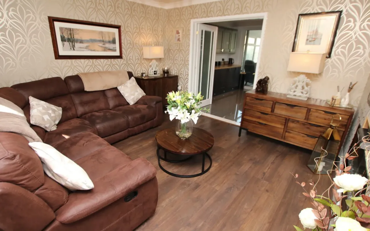 Kendal Crescent, Worsbrough Bridge, B..., photo 4