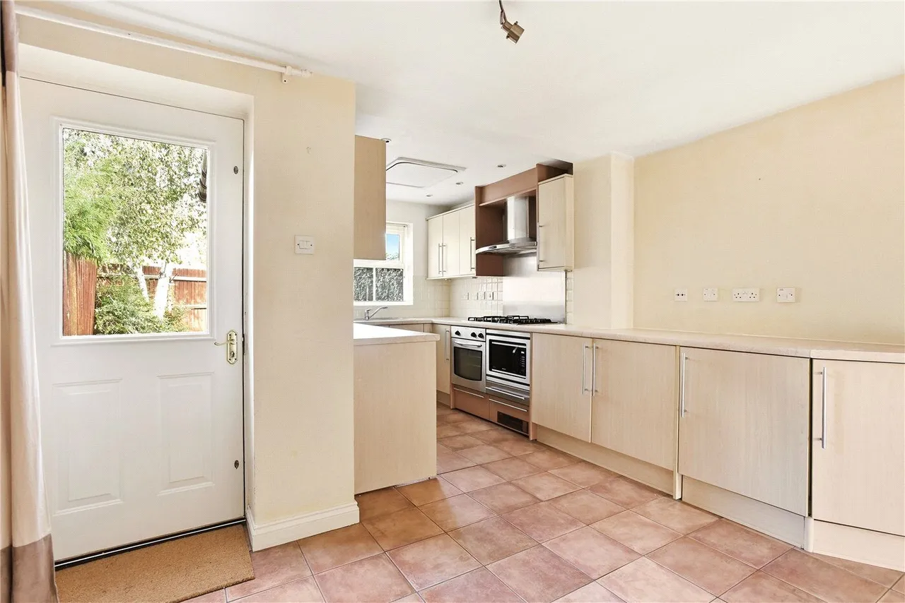 Lingfield Crescent, Stratford-upon-Avon, CV37, photo 2