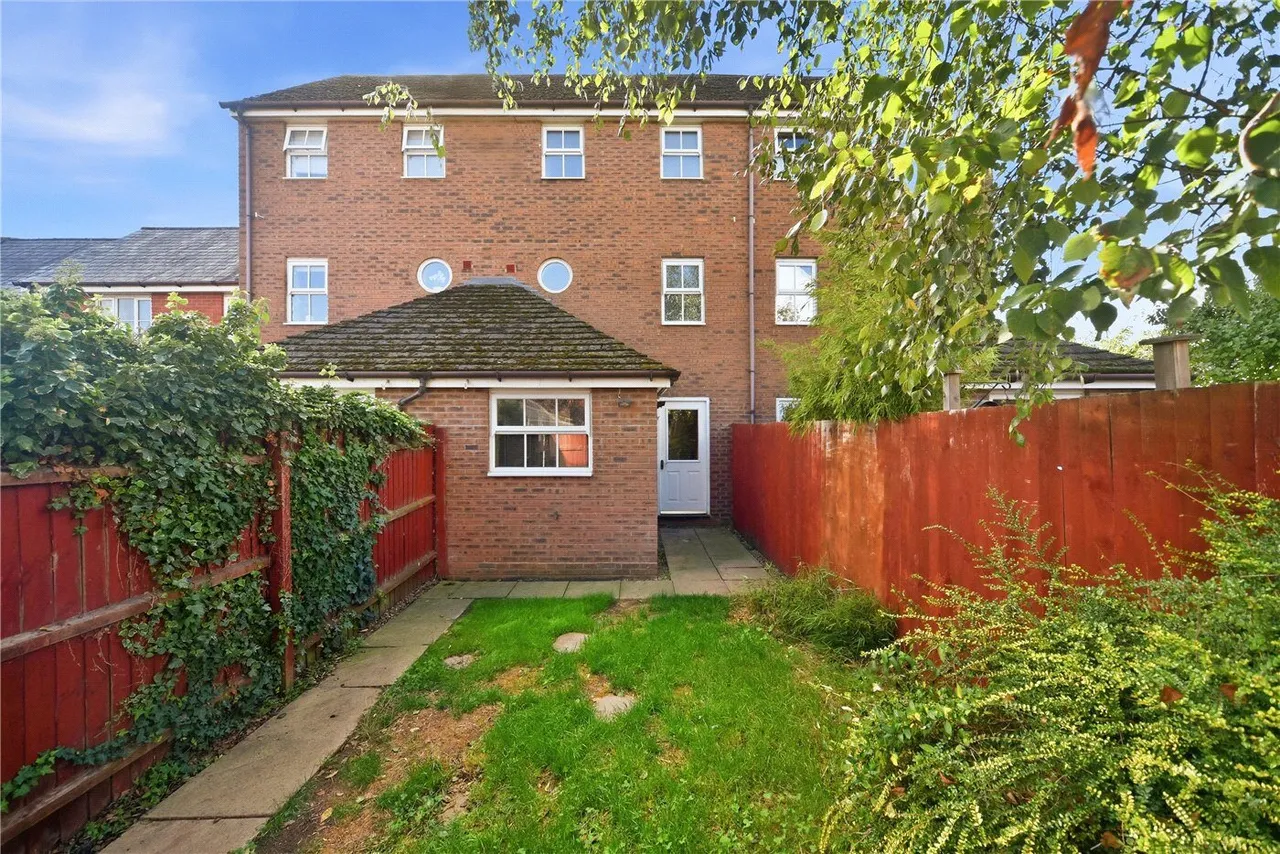 Lingfield Crescent, Stratford-upon-Avon, CV37, photo 13