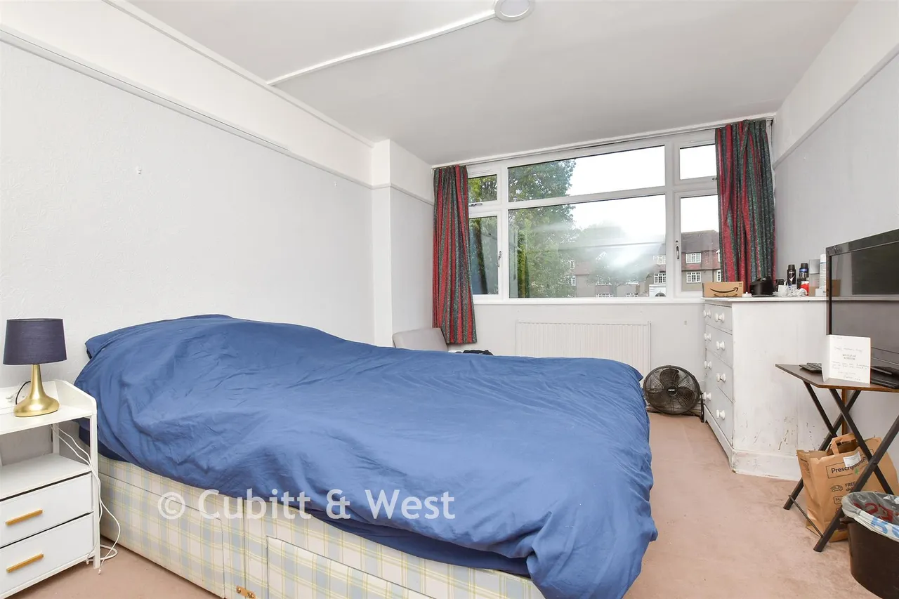 Kingston Road, Epsom, KT17, photo 8