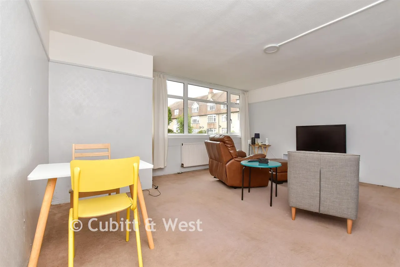 Kingston Road, Epsom, KT17, photo 4