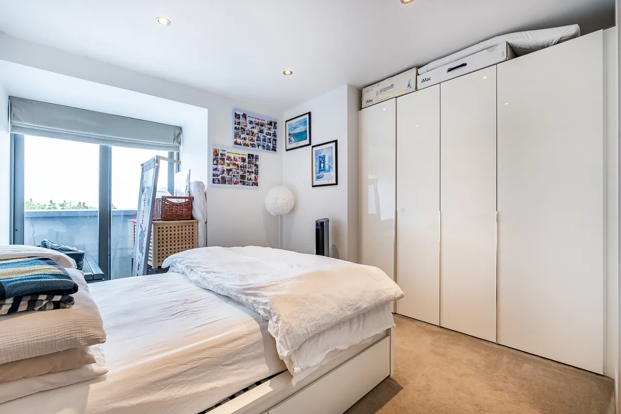 Finchley Road, London, NW3, photo 12