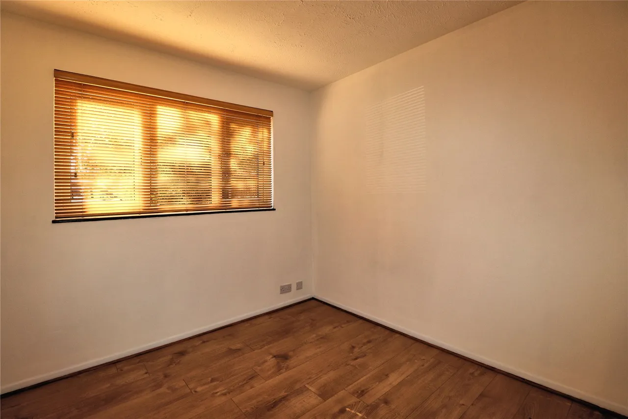 Tucker Road, Ottershaw, KT16, photo 9