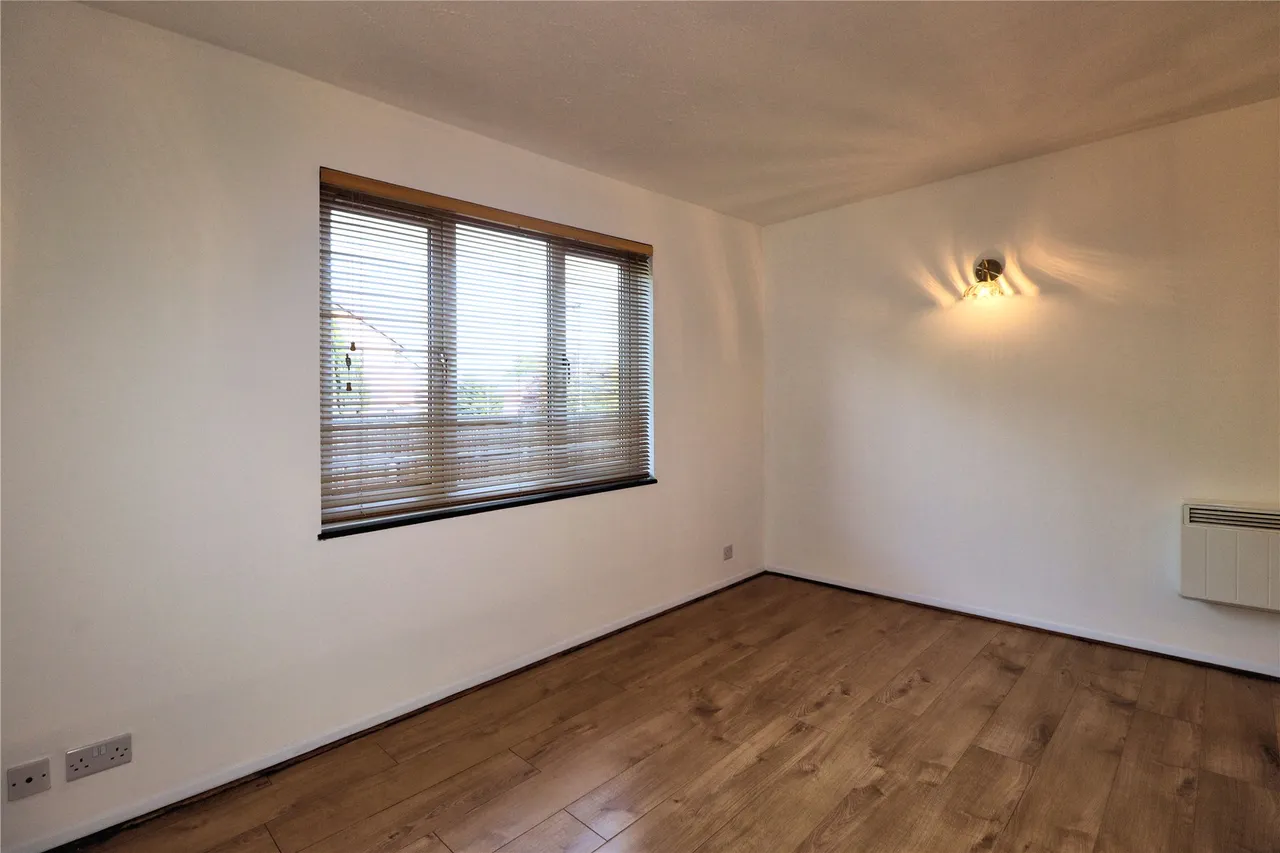 Tucker Road, Ottershaw, KT16, photo 7