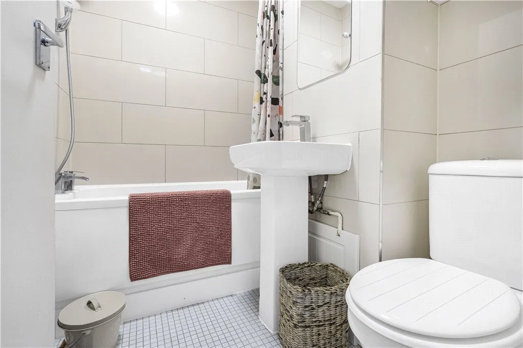 Carlton Drive, London, SW15, photo 7