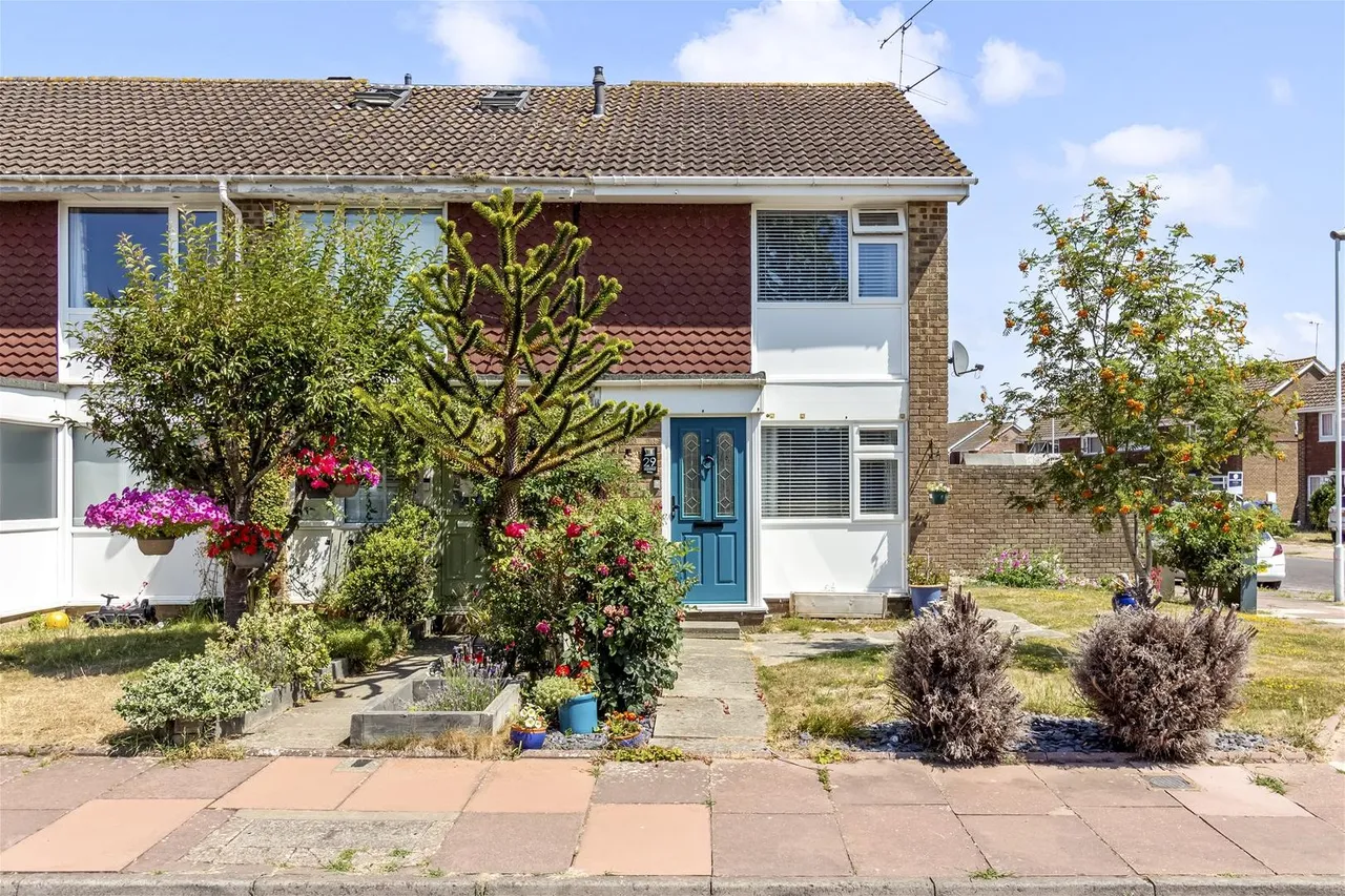 2 bed house for sale — Montreal Way, West Durrington, Worthing